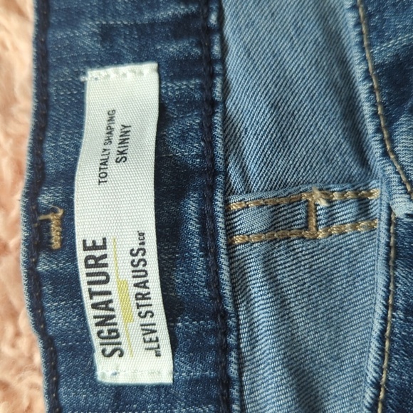 Signature Levi's Shaping Skinny Stretch Jeans 18 - Picture 5 of 7